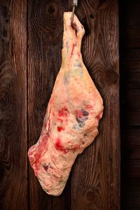 BEEF HIND QUATER (40kg/50kg/60kg) R/kg beef hind quarter (40kg/50kg/60kg) r/kg